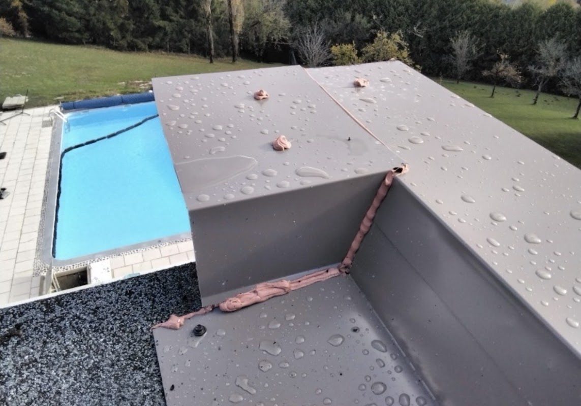 Gouttières alu — France Rénov Toiture